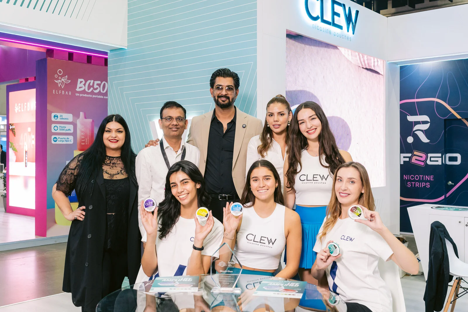 Clew World Vaper Show 2025 — grupo mujeres premios