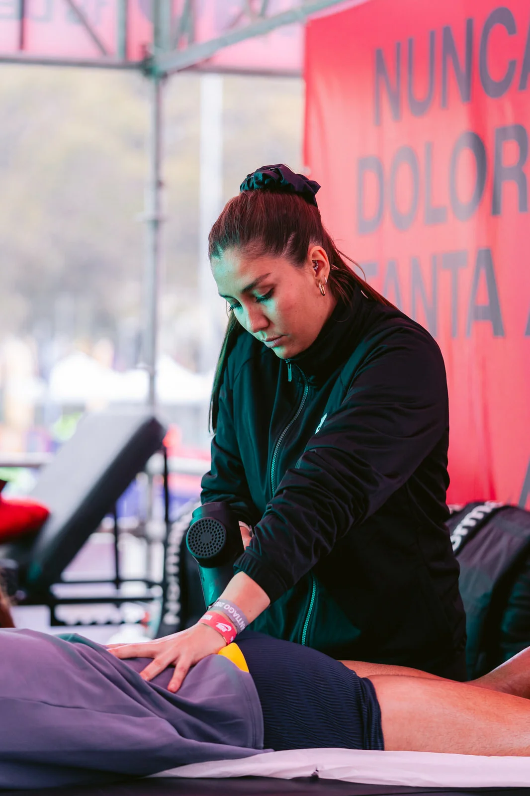 Maratón de Santiago 2025 — terapeuta masaje atleta kifit