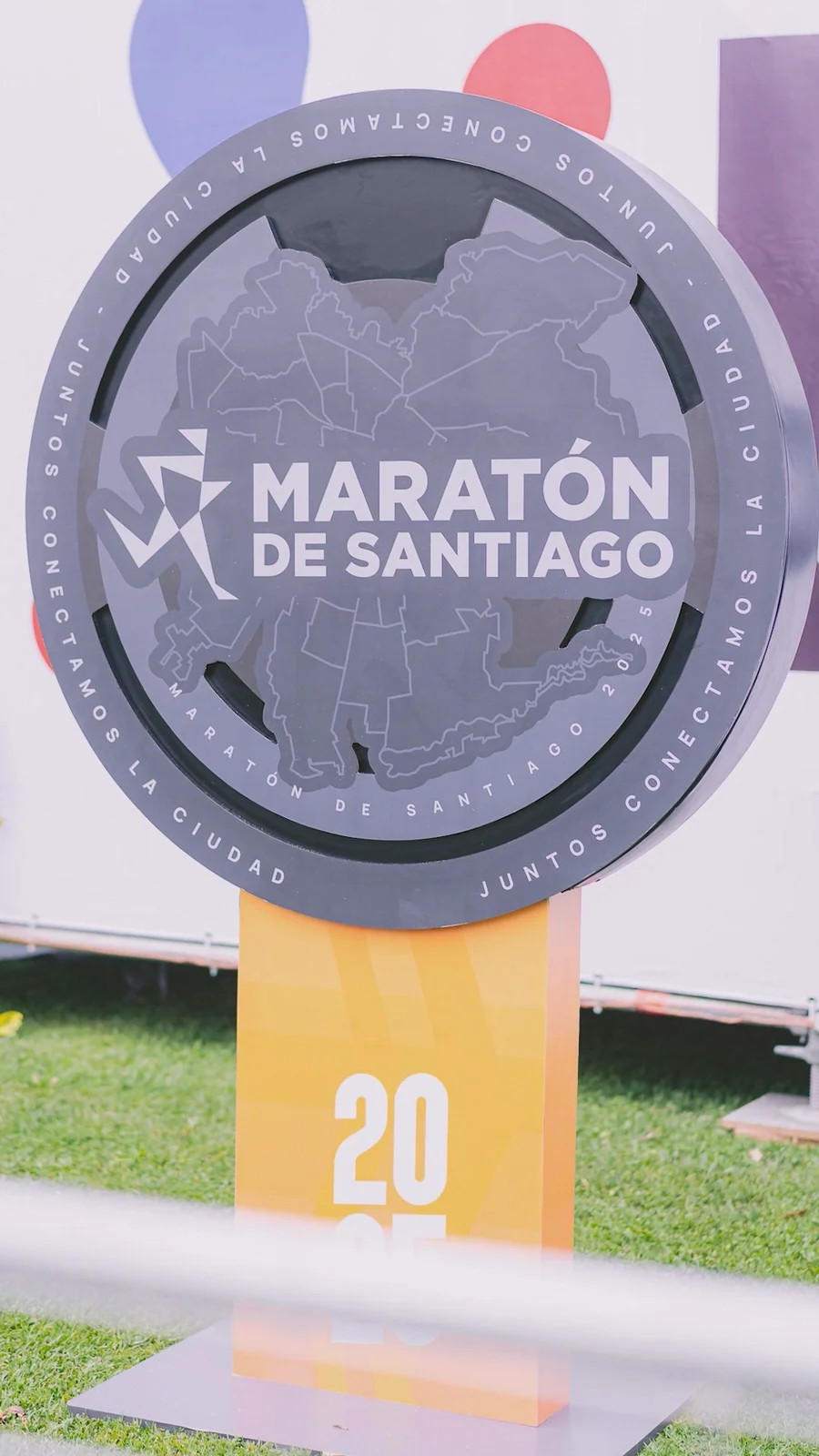 Maratón de Santiago 2025 — compilado de fotos story