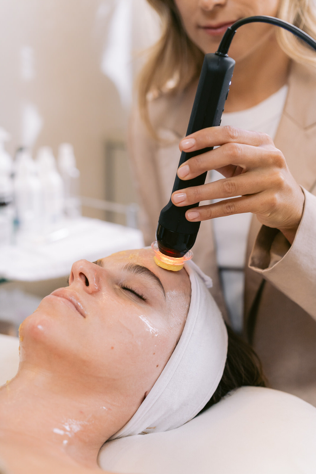 CDM Medical — Aplicacion dispositivo facial primer plano