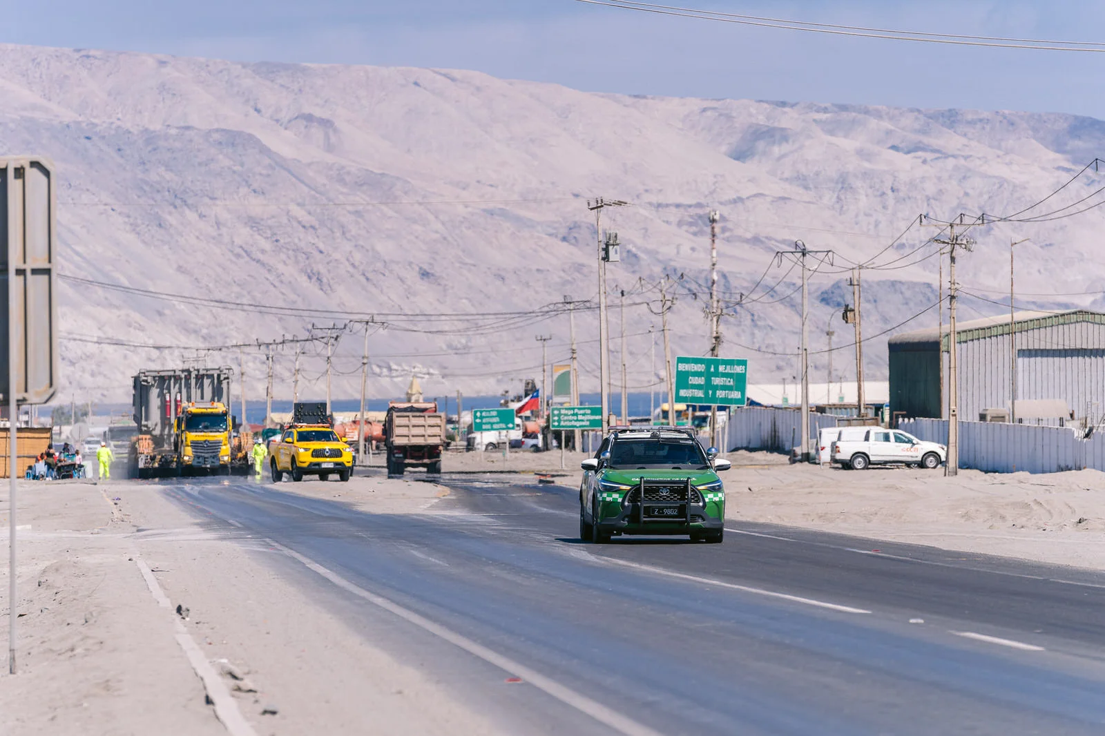 WEG Transformador Antofagasta — convoy carretera desierto 1