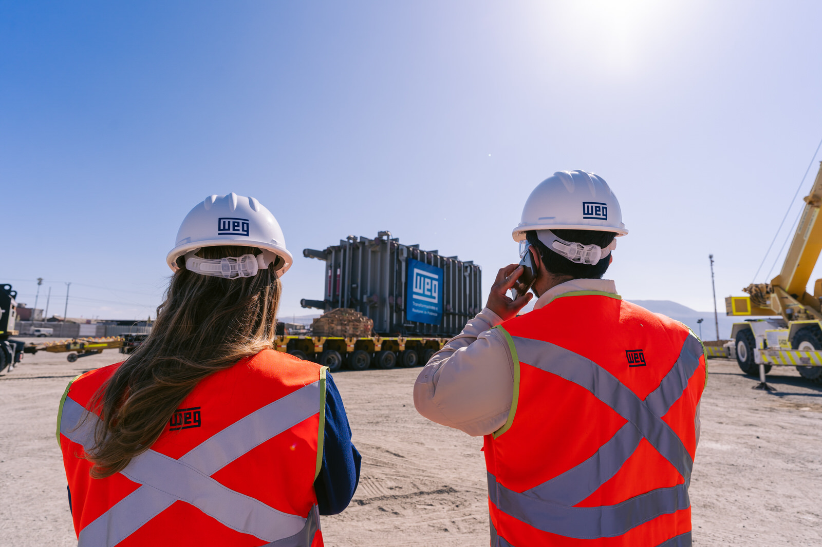 WEG Transformador Antofagasta — trabajadores epp espalda