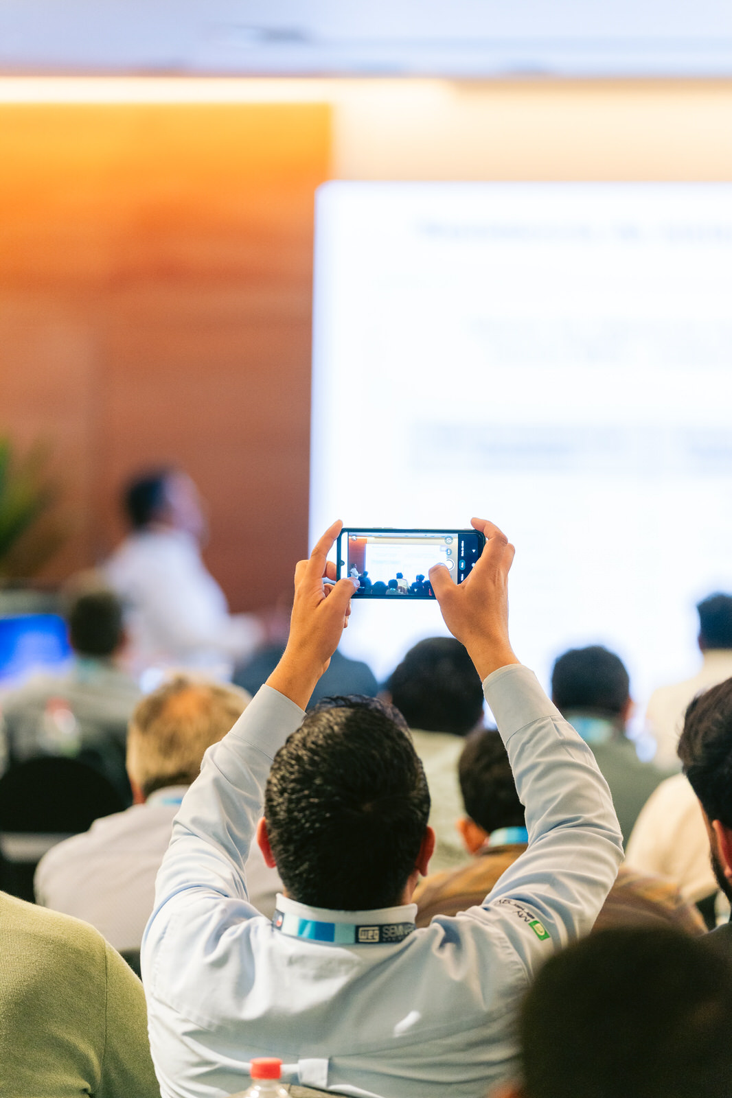 Asistente celular Seminario WEG Concepción