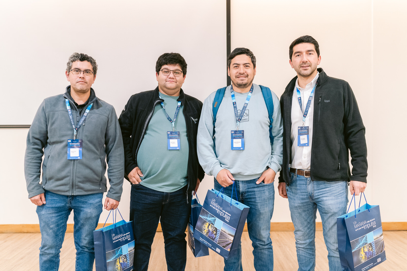 Foto grupal bolsas Seminario WEG Concepción