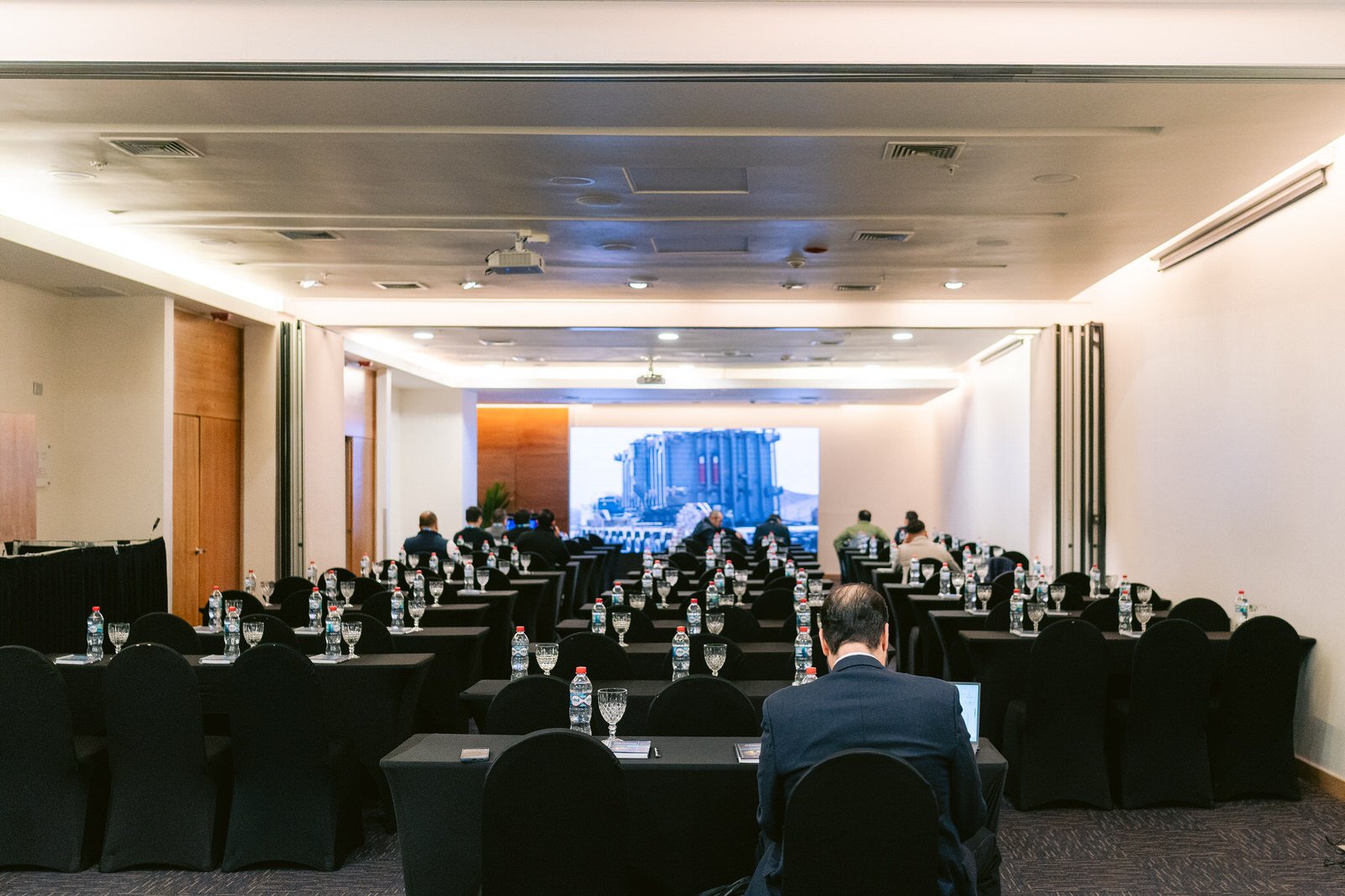 Salón preparación Seminario WEG Concepción