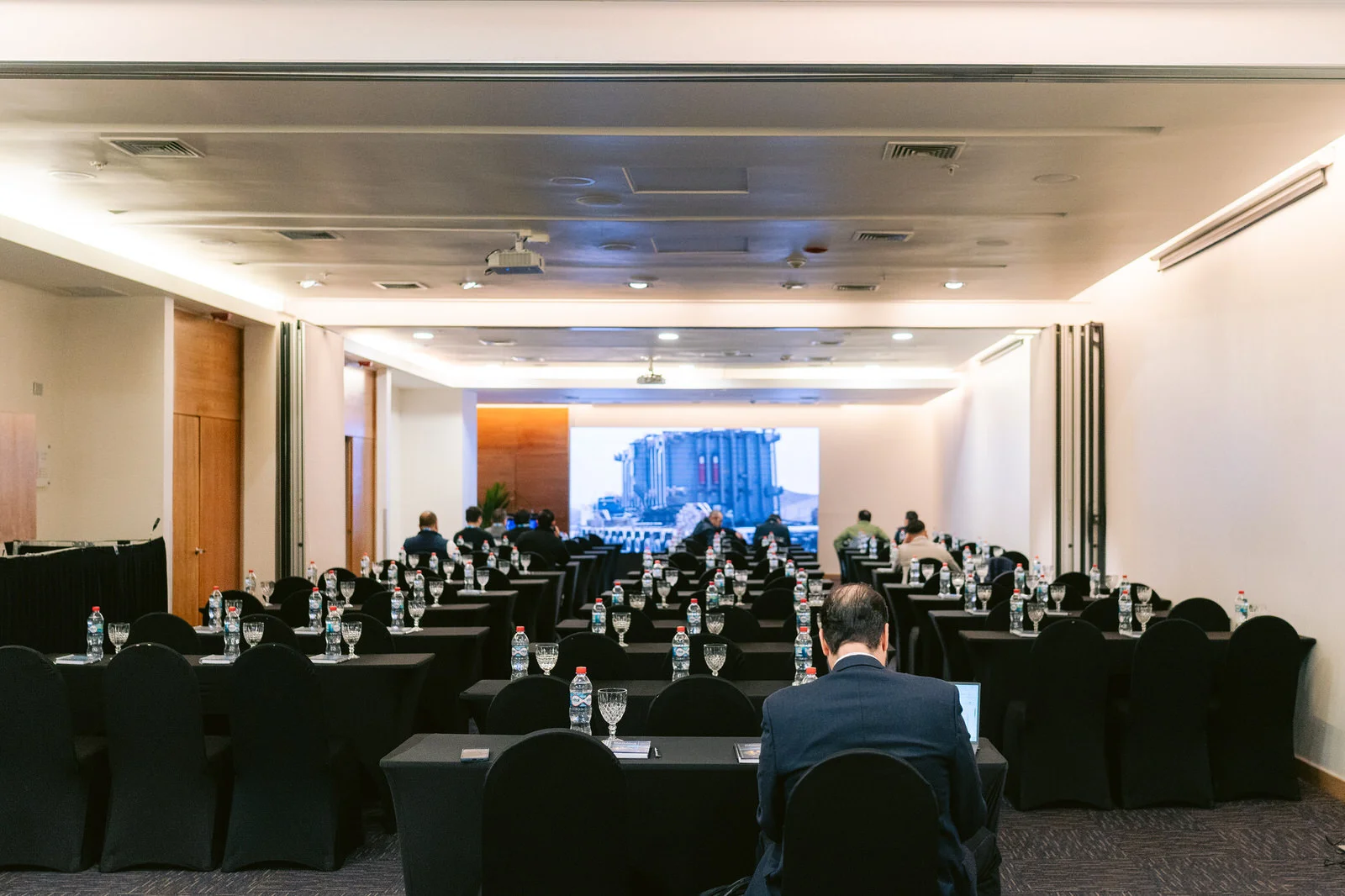 Salón preparación Seminario WEG Concepción